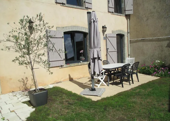 D'hotes Bed & Breakfast Moncel-sur-Seille